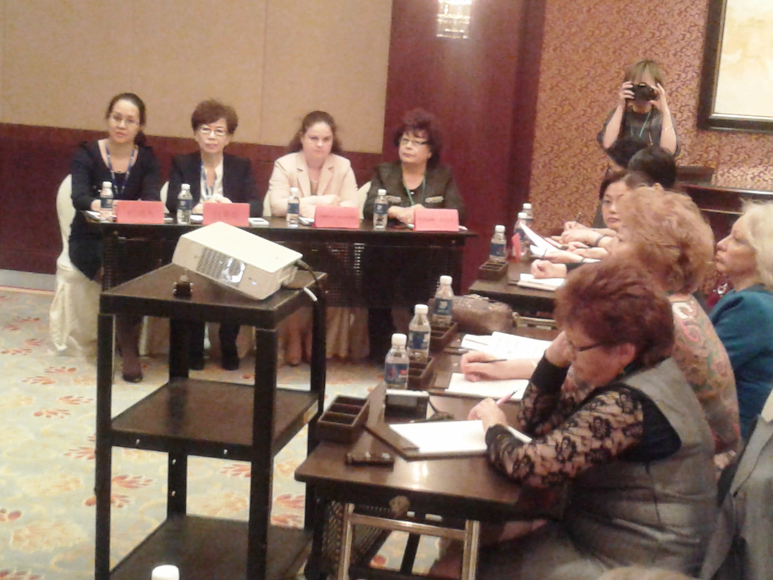  момент Конгресса 2